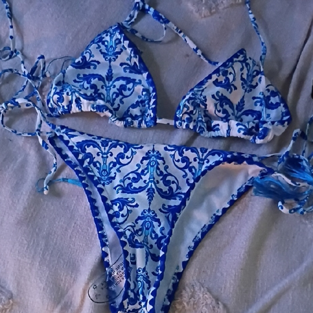 SHEIN Blue and White Floral Print Triangle Bikini